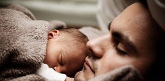 Na Finlândia, licença paternidade terá tempo igual ao da licença maternidade