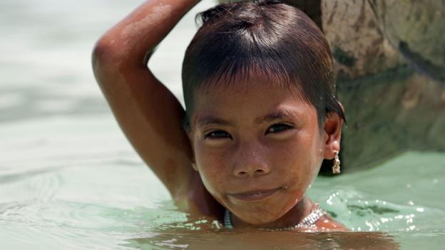 psicologiasdobrasil.com.br - As crianças dessa tribo sofreram mutações para poderem ver debaixo d'água como golfinhos