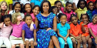 Michelle Obama contará histórias semanalmente para entreter crianças durante a pandemia