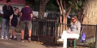 Menino sofre bullying em parque e é salvo por adultos que observavam a cena