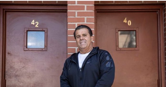 Proprietário de 18 edifícios perdoa aluguel de mais de 200 inquilinos para ajudá-los na crise