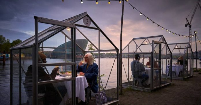 Restaurante na Holanda receberá clientes em estufas para evitar contaminação