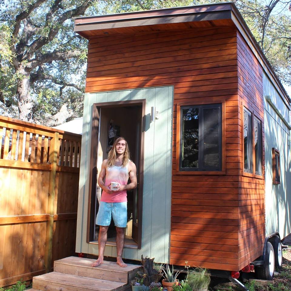 psicologiasdobrasil.com.br - Estudante construiu uma casa de 14 m² para não pagar aluguel; o interior é incrível!