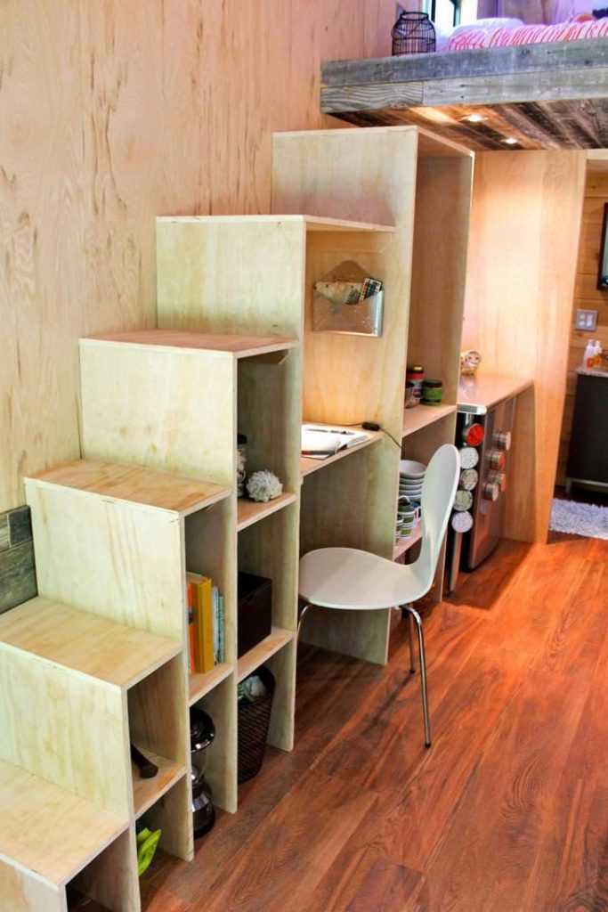 psicologiasdobrasil.com.br - Estudante construiu uma casa de 14 m² para não pagar aluguel; o interior é incrível!