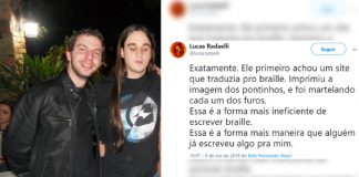 Noivo emociona amigo deficiente visual ao lhe entregar convite de casamento em braile