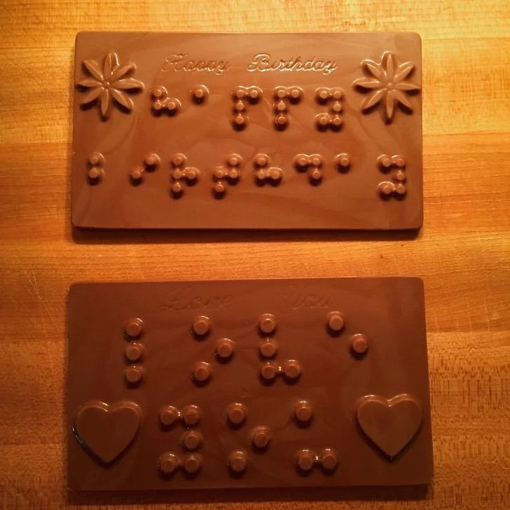psicologiasdobrasil.com.br - Mãe faz barras de chocolate com mensagens em braile para a filha com dificiência visual