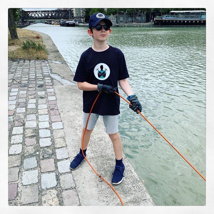 psicologiasdobrasil.com.br - Menino de 10 anos limpa o rio Sena com ímãs. Já conseguiu retirar mais de 7 toneladas de lixo