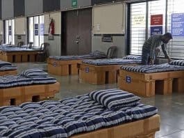 Ele sobreviveu ao coronavírus e transformou seu escritório em um hospital com atendimento gratuito