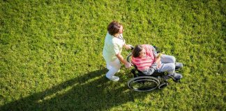 Laser infravermelho pode destruir placas prejudiciais em cérebros de pessoas com Alzheimer