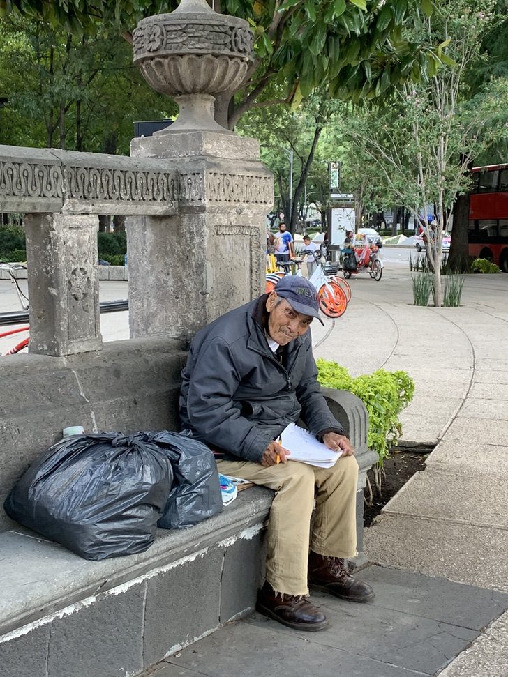 psicologiasdobrasil.com.br - Vovô que vendia seus desenhos na rua para sobreviver terá sua própria exposição de arte