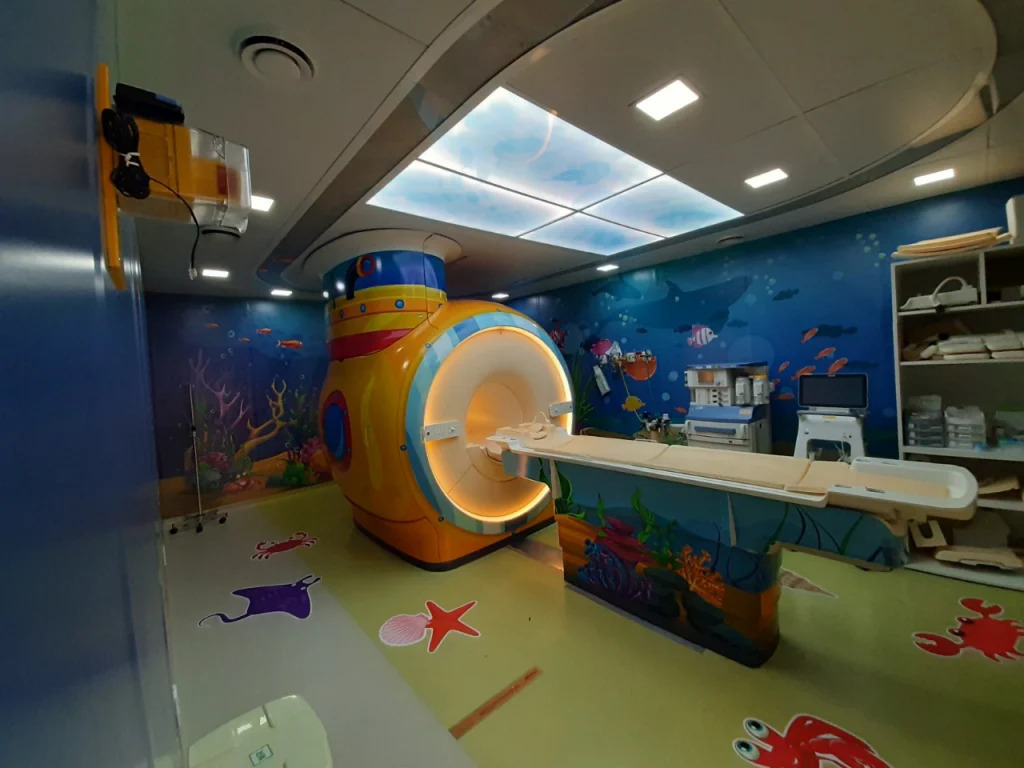 psicologiasdobrasil.com.br - Sala de ressonância para crianças no HC da USP é transformado em fundo do mar