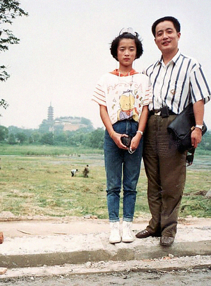 psicologiasdobrasil.com.br - Pai e filha tiram fotos no mesmo lugar anualmente há 40 anos