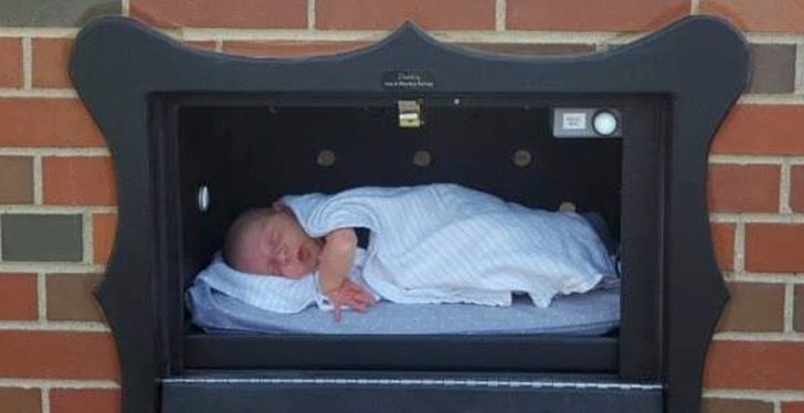 psicologiasdobrasil.com.br - Decisão polêmica: Bruxelas instala "caixa de correio" para bebês indesejados