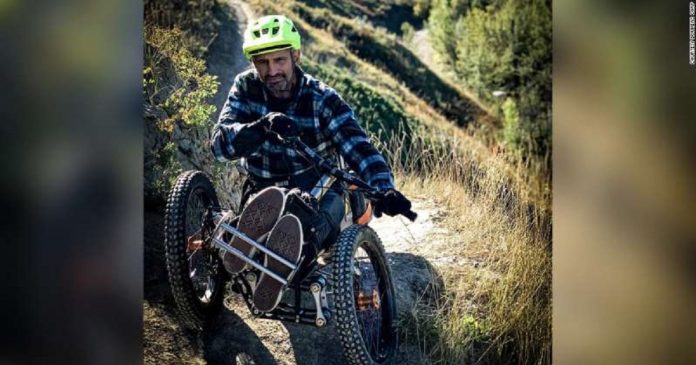 Aventureiro com paraplegia cria uma mountain bike especial para pessoas com deficiência
