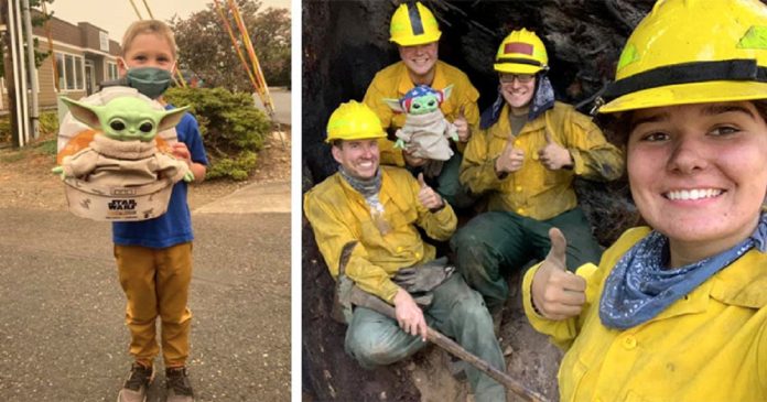 Menininho envia seu Baby Yoda para alegrar bombeiros que estão apagando incêndios florestais