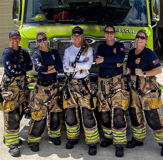 psicologiasdobrasil.com.br - Corpo de Bombeiros faz história com grupo de comando feminino