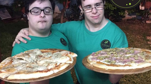 psicologiasdobrasil.com.br - 4 amigos com síndrome de Down abrem sua própria pizzaria após serem rejeitados em outros empregos