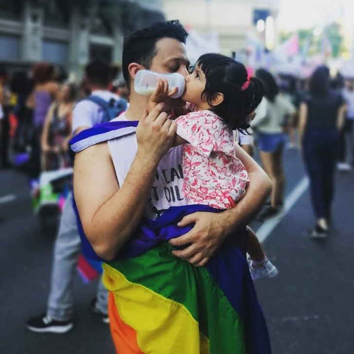 psicologiasdobrasil.com.br - Homem solteiro e gay adota bebê que foi abandonada em um hospital