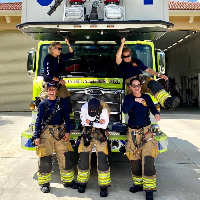 psicologiasdobrasil.com.br - Corpo de Bombeiros faz história com grupo de comando feminino