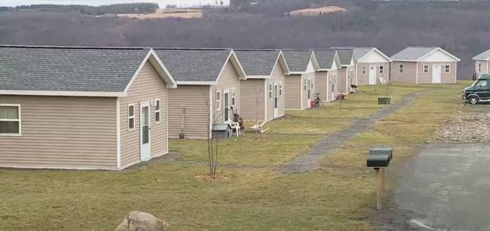 psicologiasdobrasil.com.br - Homem transforma vidas construindo casas para os sem-teto