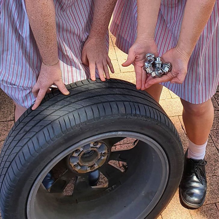 psicologiasdobrasil.com.br - Na Austrália, as meninas aprendem manutenção de carros desde os 11 anos para torná-las independentes