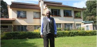 Professor de 94 anos transforma sua mansão em um lar para idosos