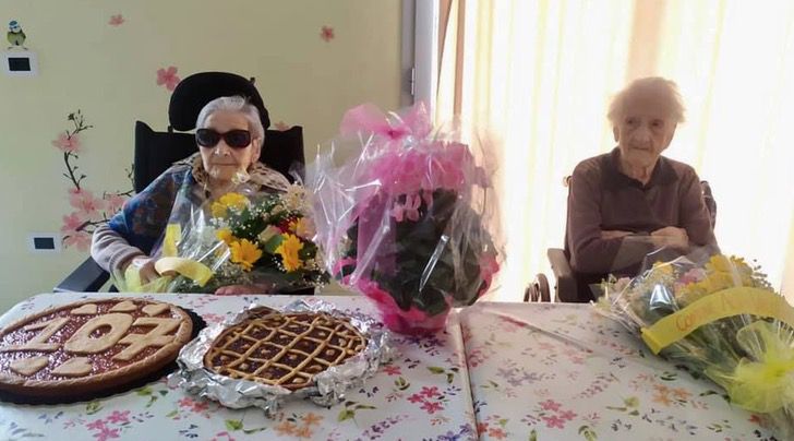 psicologiasdobrasil.com.br - Vovó comemora seu 107º aniversário ao lado da melhor amiga, de 105 anos