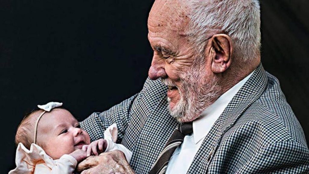 psicologiasdobrasil.com.br - 'Homem com o Braço de Ouro' doou sangue 1.173 vezes e salvou milhões de bebês