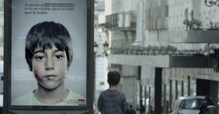 Campanha contra abuso infantil passa mensagem oculta que só as crianças conseguem enxergar