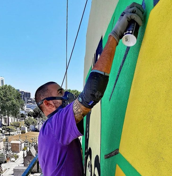 psicologiasdobrasil.com.br - Artista homenageia profissionais da saúde com mural impressionante em Portugal