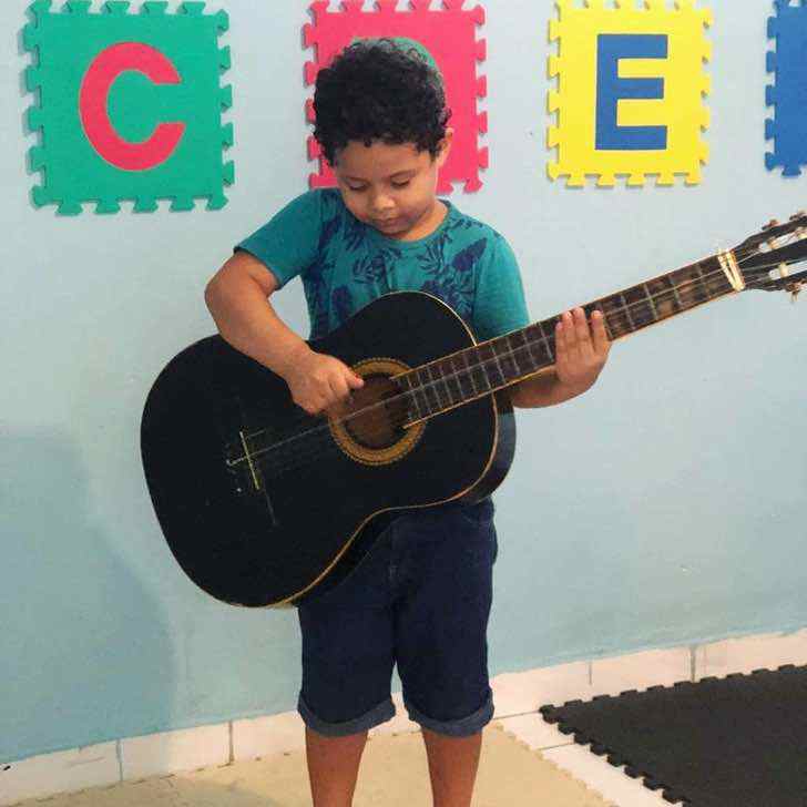psicologiasdobrasil.com.br - Mãe funda escola depois que nenhuma outra instituição de ensino quis aceitar seu filho com autismo