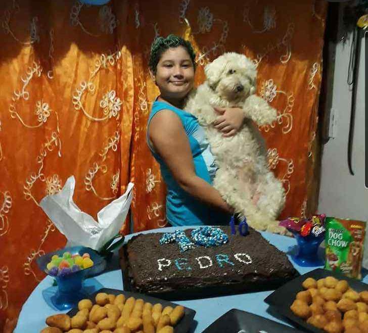 psicologiasdobrasil.com.br - Menino de 10 anos comemorou seu aniversário sozinho porque sua família está com COVID-19