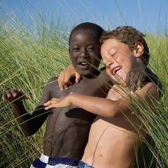 psicologiasdobrasil.com.br - 11 fotos incríveis que nos mostram que as crianças entendem de amor muito melhor do que nós