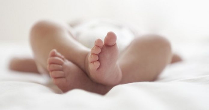Bebê com Covid-19 intriga médicos por carga viral 51 mil vezes maior que outras crianças