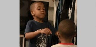 Garotinho de 6 anos acalma o irmão com técnica de respiração em vídeo fofíssimo