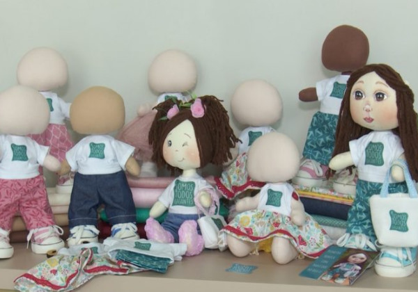 psicologiasdobrasil.com.br - Mãe cria boneca com nanismo inspirada na filha com intuito de promover a inclusão