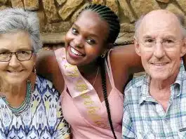 “Sou adotada e me sinto amada todos os dias”: Jovem agradece aos pais por criá-la e amá-la