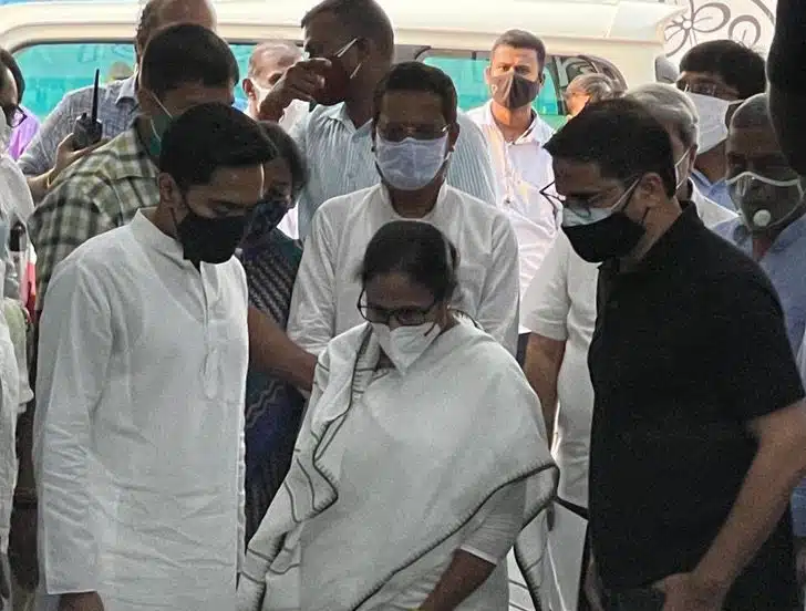 psicologiasdobrasil.com.br - Gratid&atilde;o: Idosa se recupera da covid-19 e, aos prantos, abra&ccedil;a m&eacute;dica que salvou sua vida