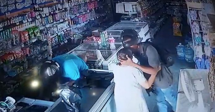 Assaltante beija idosa durante roubo no Piauí: “Não quero seu dinheiro”