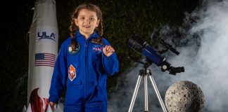 Garotinha de 7 anos apaixonada pelo espaço se tornará a primeira criança a enviar um item para a lua