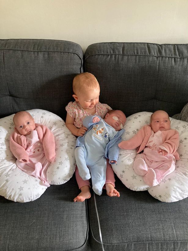 psicologiasdobrasil.com.br - Mulher dá à luz quatro bebês em um ano com terceira gravidez surpresa