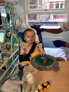psicologiasdobrasil.com.br - Menino que teve paralisia aos dois anos de idade tem incrível recuperação