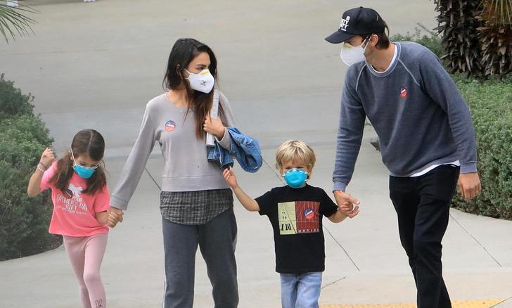 psicologiasdobrasil.com.br - Ashton Kutcher e Mila Kunis não dão banho em seus filhos com frequência: "Os limpo se vejo sujeira neles"