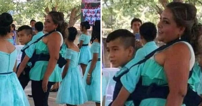 Professora carrega aluno com deficiência e dança valsa com ele na festa de formatura