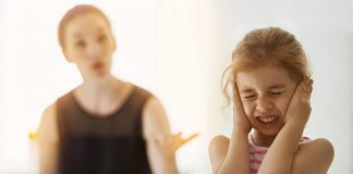 A tarefa mais difícil para os pais é controlar seu próprio comportamento (e não o de seus filhos)
