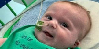 Bebê que nasceu ‘sem sistema imunológico’ nunca saiu no hospital. “Um resfriado pode ser fatal”