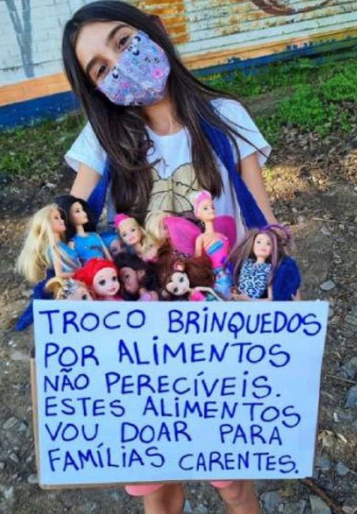 psicologiasdobrasil.com.br - Menina de 9 anos troca seus brinquedos por alimentos para famílias carentes