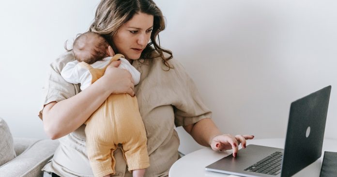 Pediatra sobre mães sem apoio: “Não é humanamente possível suportar isso todos os dias”