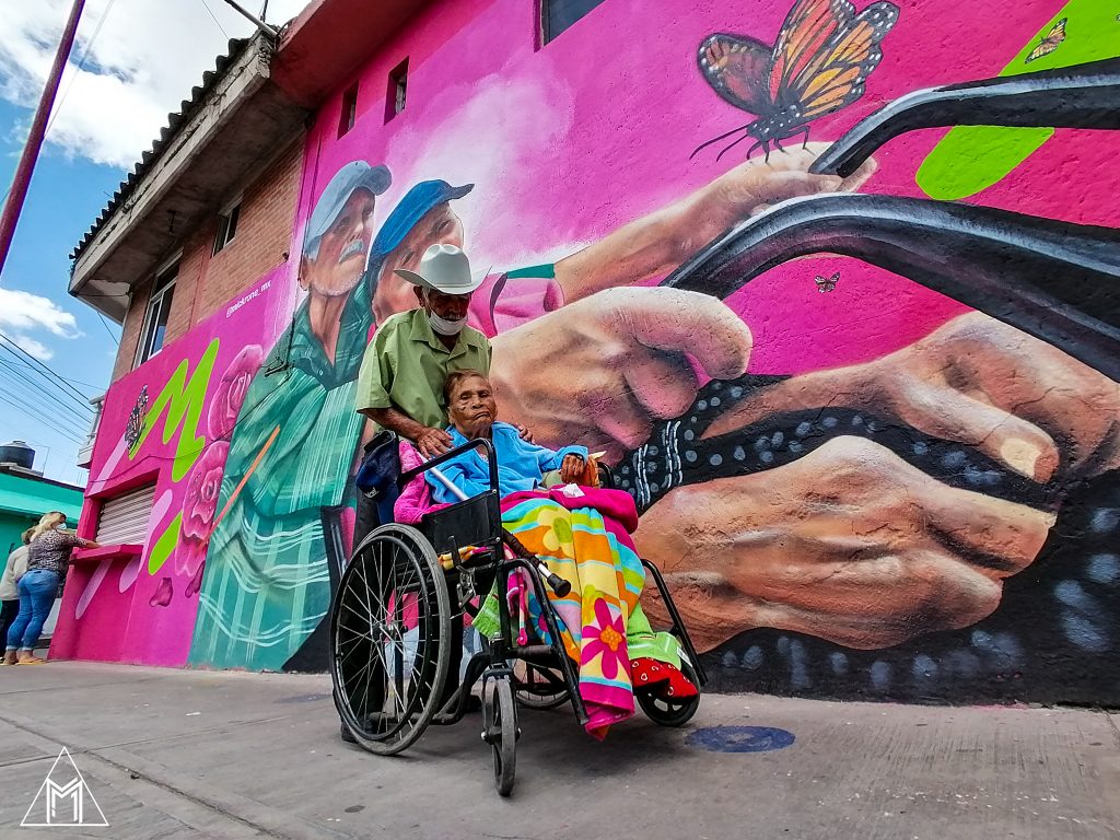 psicologiasdobrasil.com.br - Artista urbano eterniza em mural o amor entre dois idosos e viraliza