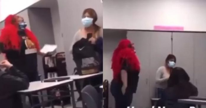 Professora é afastada após tirar a máscara para gritar com aluna: “Eu não me importo”
